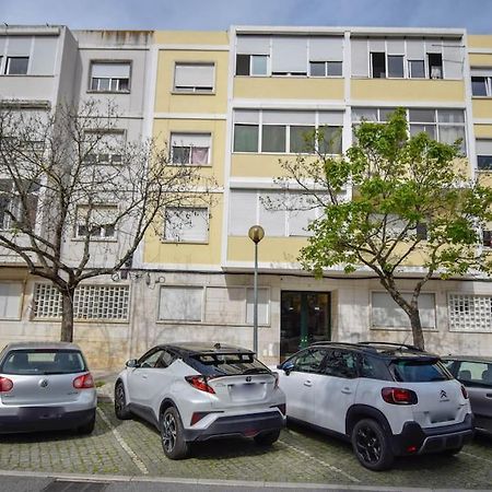 Cozy And Sunny Family Apartment Lisboa Eksteriør billede