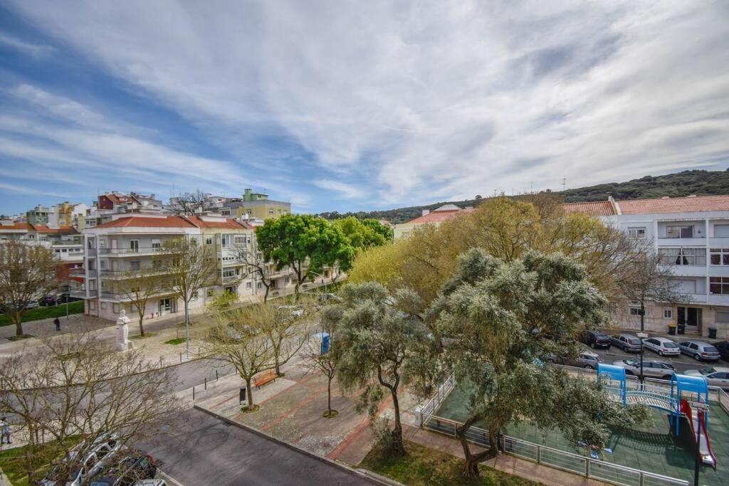 Cozy And Sunny Family Apartment Lisboa Eksteriør billede