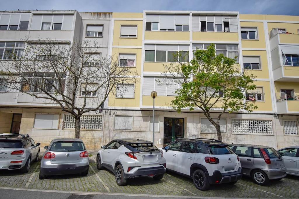 Cozy And Sunny Family Apartment Lisboa Eksteriør billede