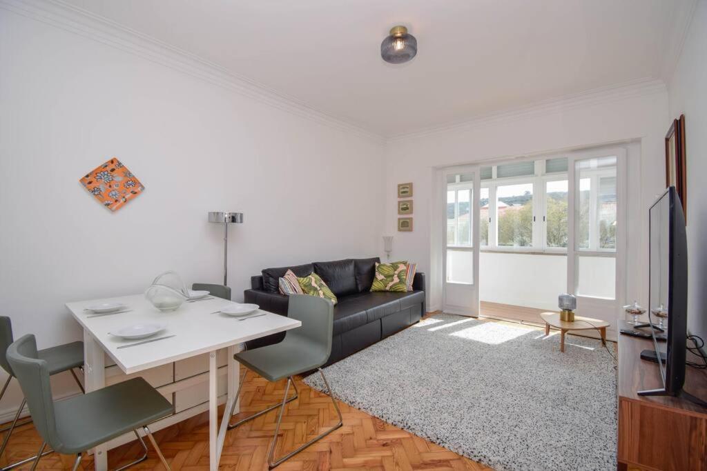 Cozy And Sunny Family Apartment Lisboa Eksteriør billede